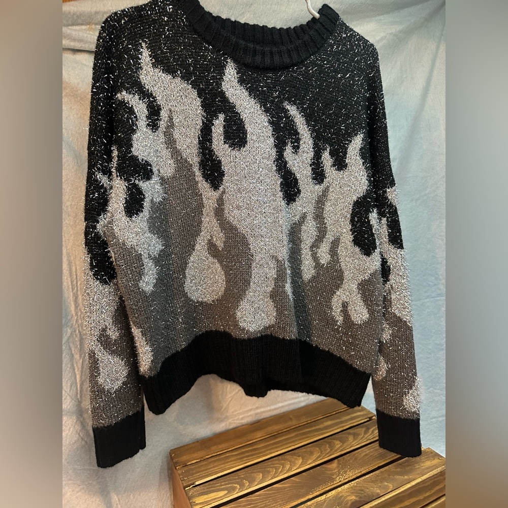 Forever 21 women’s sweater
